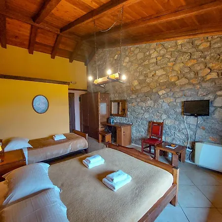 Hotel Metohi 3*