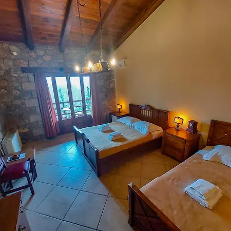 Hotel Metohi 3*