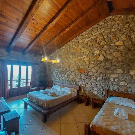 Metohi 3* Mariolata