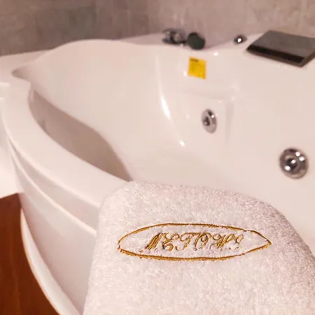 Hotel Metohi 3*