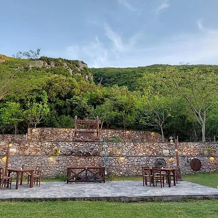 Metohi Hotel Mariolata